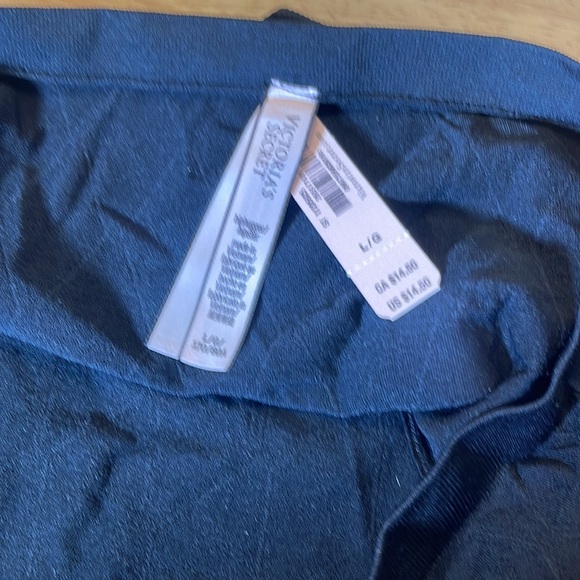 NWT 3 pair Victoria’s Secret 1 pair pink underwear - Picture 14 of 15